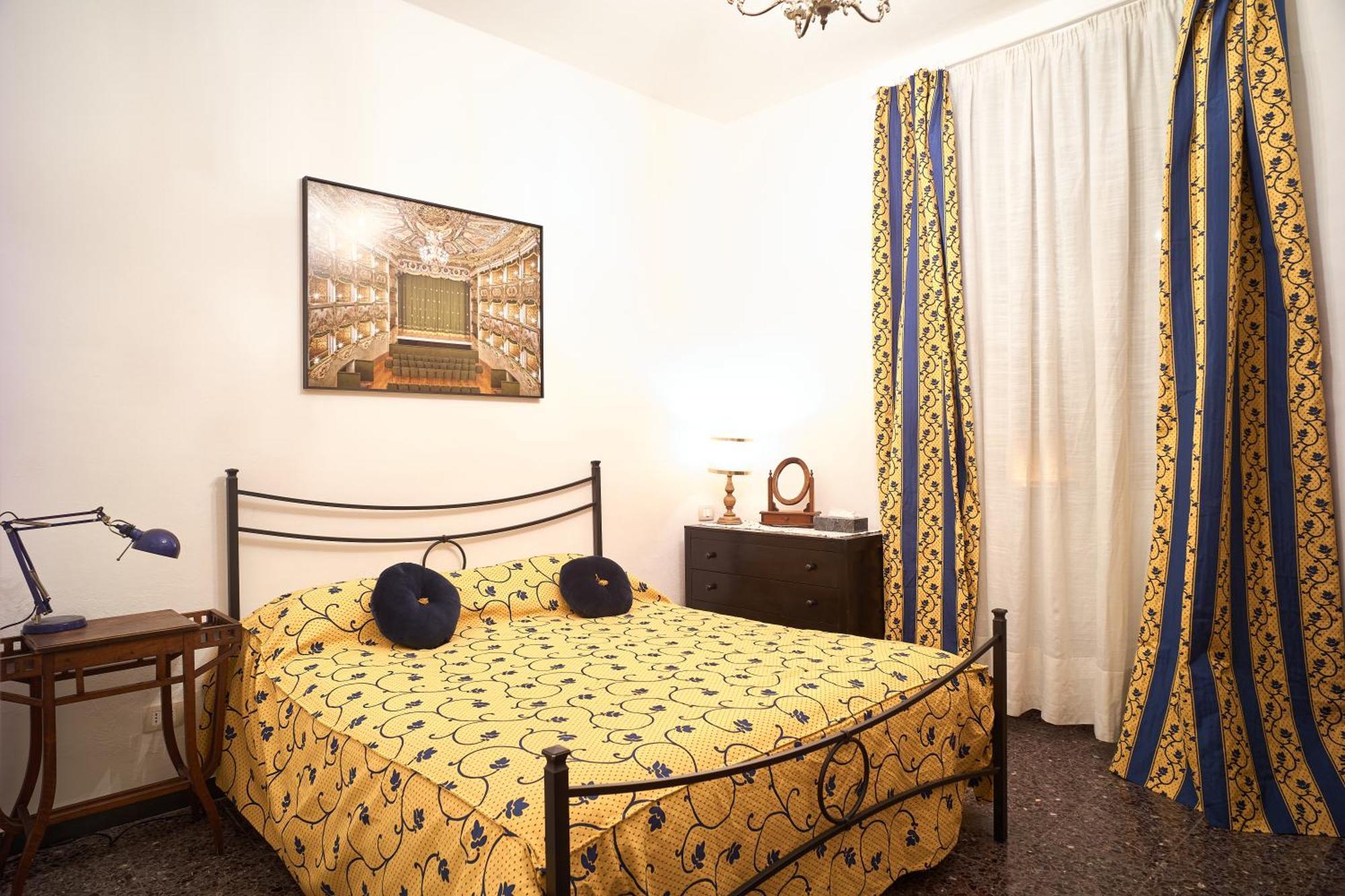 La Casa Fra La Storia E Il Mare Apartment Империа Екстериор снимка